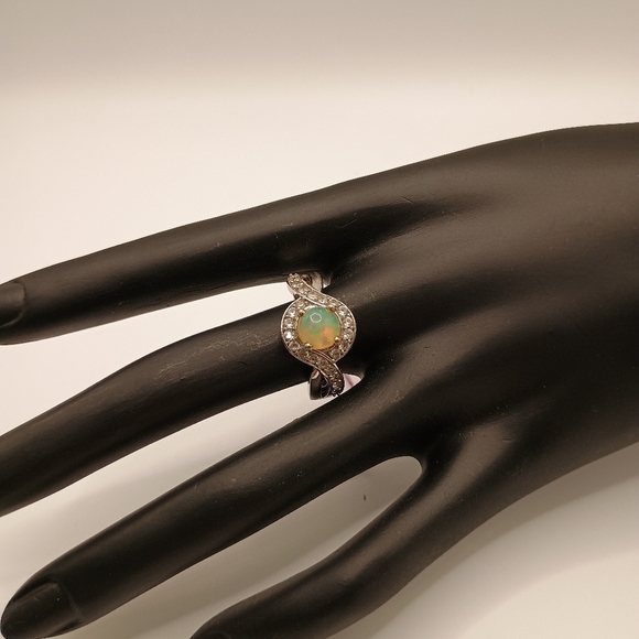 STS Jewelry - Sterling Silver Ethiopian Opal And Colorless Gemstones Ring Size 8